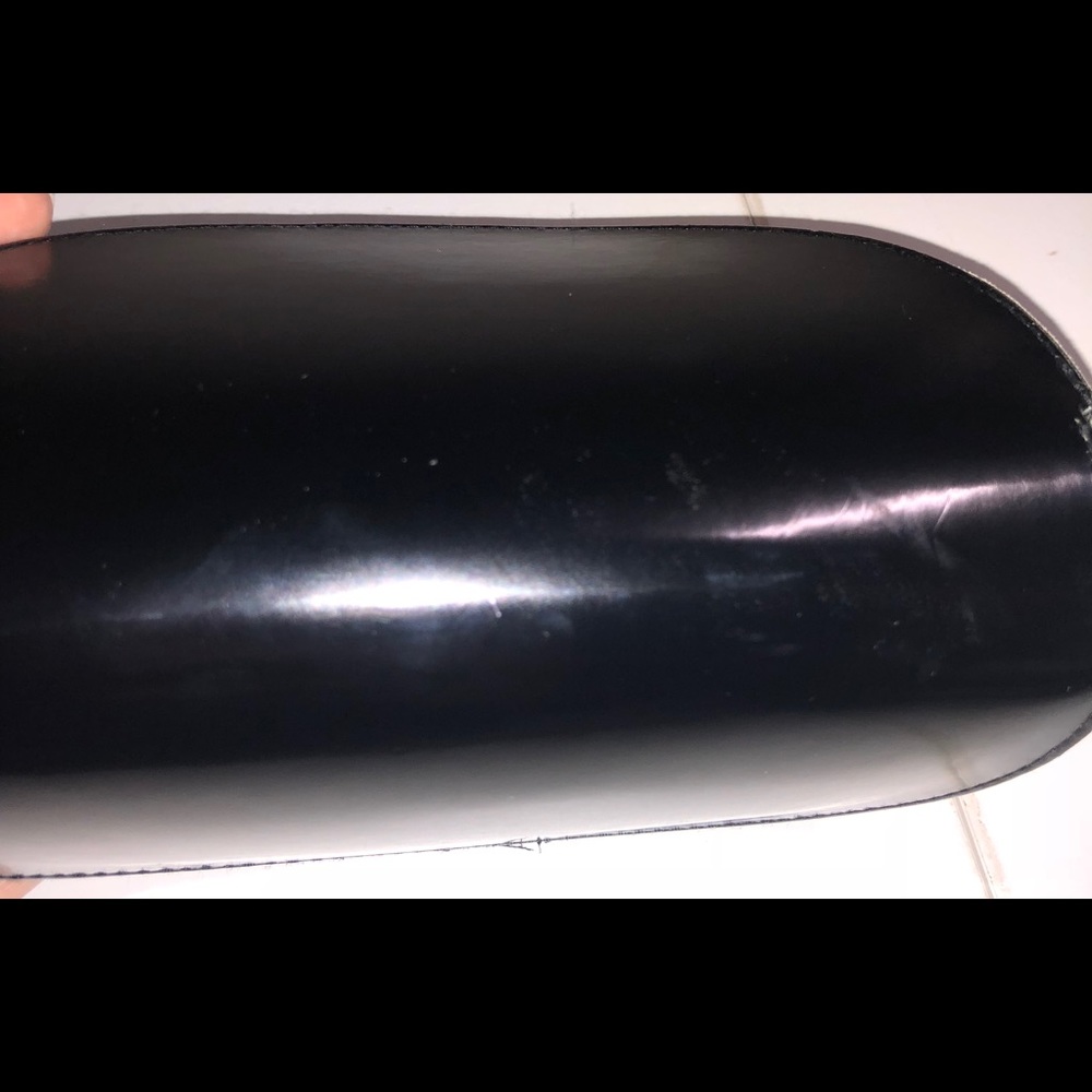 Gucci Black Oversized Sunglasses with Gray Lenses - Picture 5 of 9
